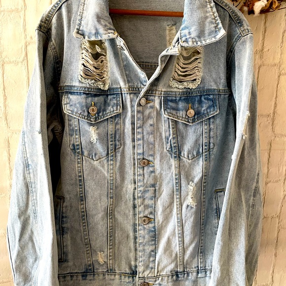 JUDYBRIDAL Oversize Distressed Denim Jacket Sz L NEW MFRP $45 - Picture 7 of 8